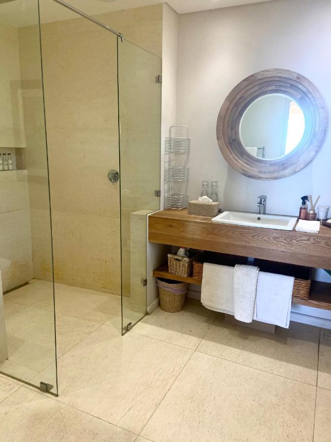 Villa Del Mar - "Luxurious En-Suite Bedroom With Lounge And Stunning Sea View Balcony In Bantry Bay" Кейптаун Екстериор снимка