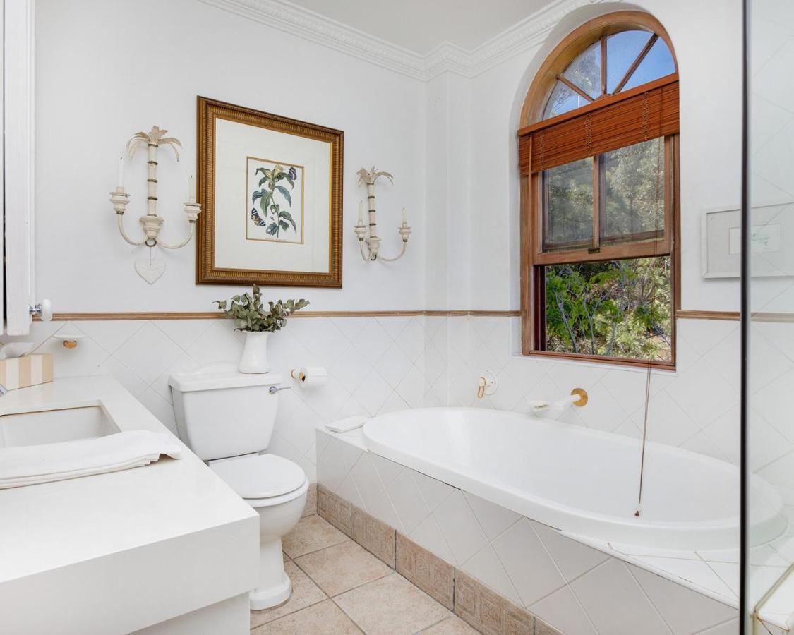Villa Del Mar - "Luxurious En-Suite Bedroom With Lounge And Stunning Sea View Balcony In Bantry Bay" Кейптаун Екстериор снимка